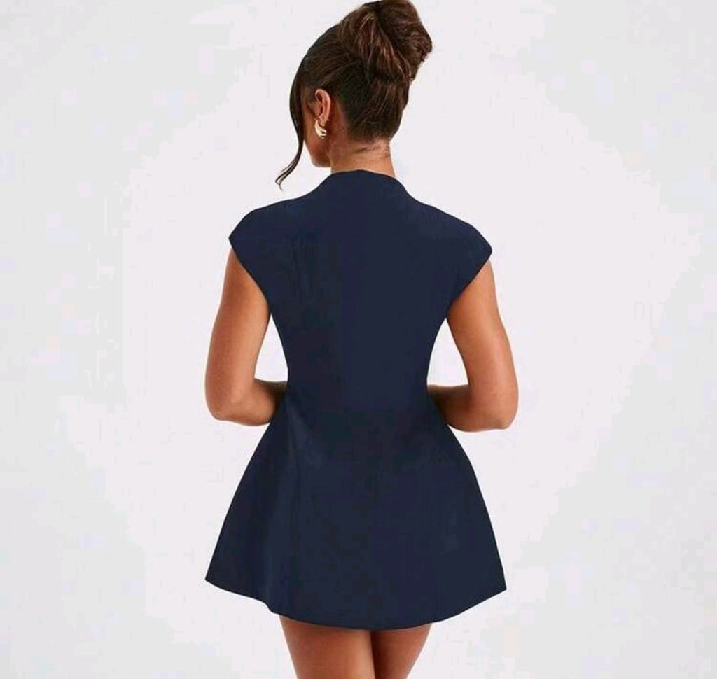 Vestido azul marino corto mini con escote pronunciado