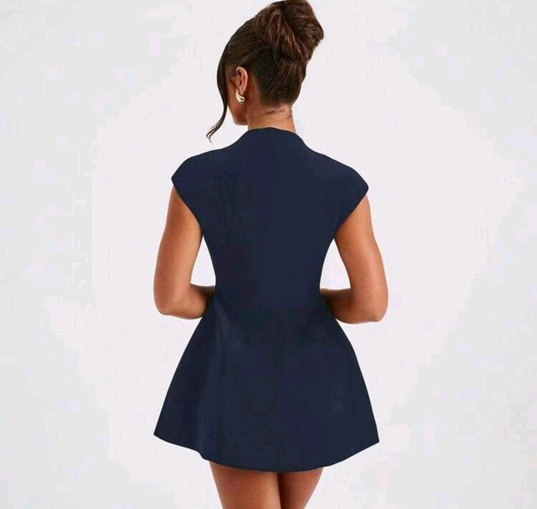 Vestido azul marino corto mini con escote pronunciado