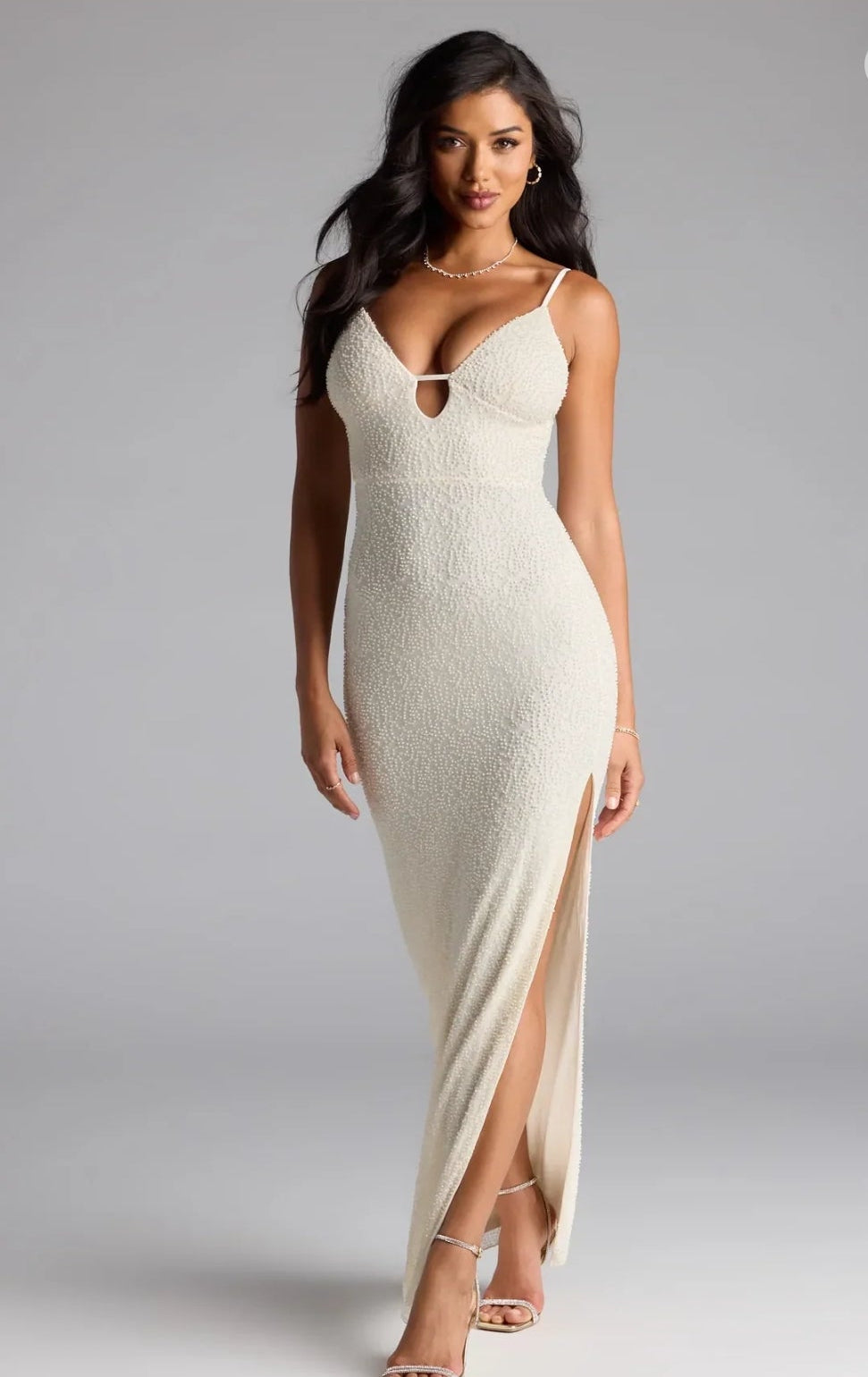 Vestido Aiza Ivory borado con pedrería