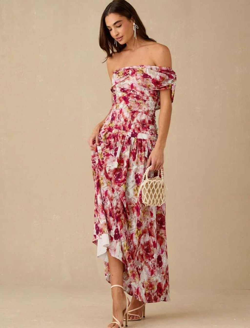 Vestido con estampado floral una manga