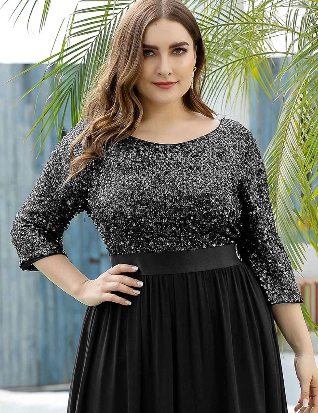 Vestido negro lentejuelas manga 3/4 y falda chiffon